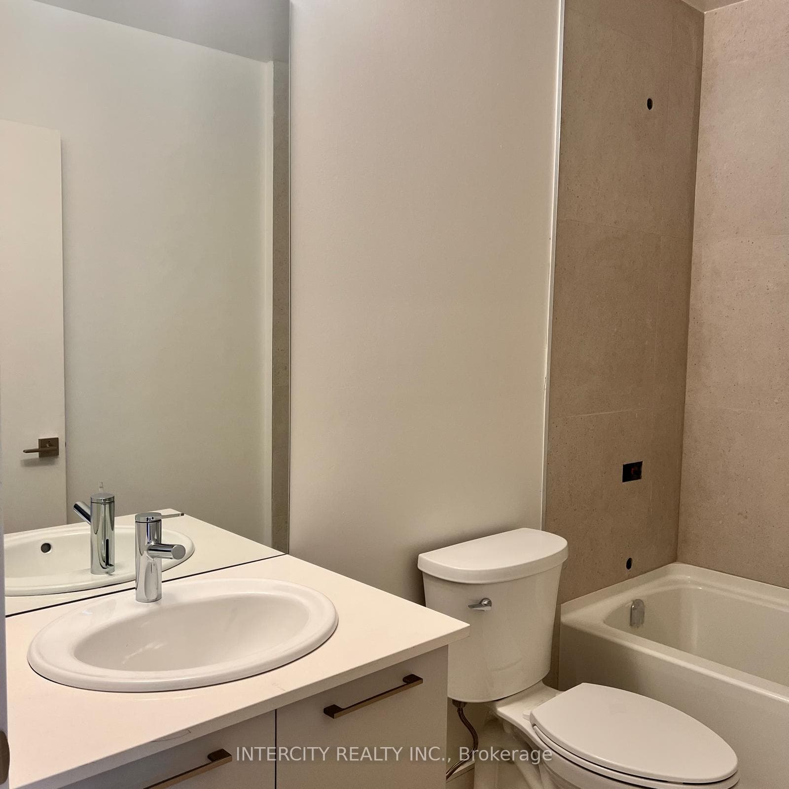 25 Desiree Place Unit 14 photo 15