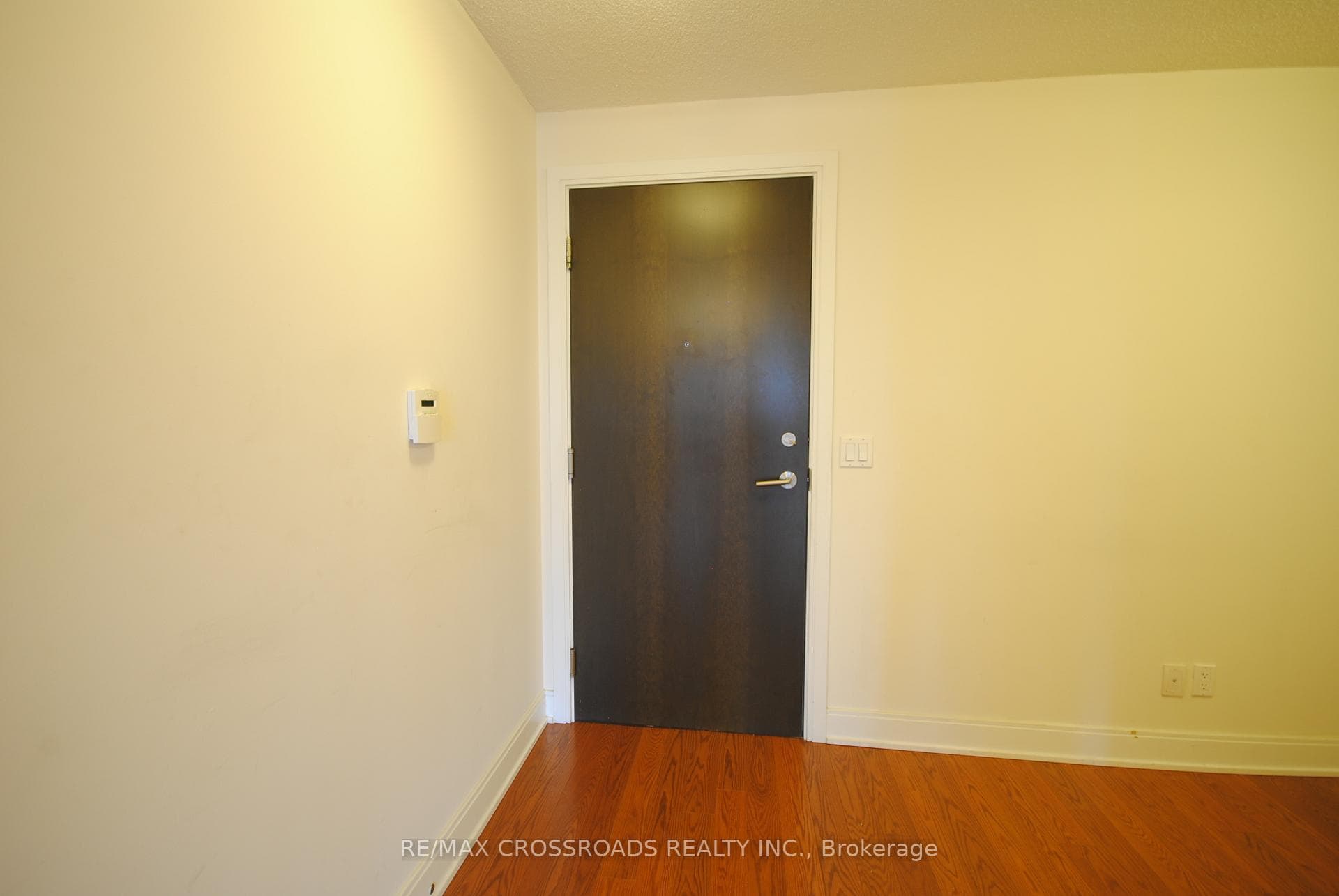 135 Village Green Square Unit 1320 photo 6