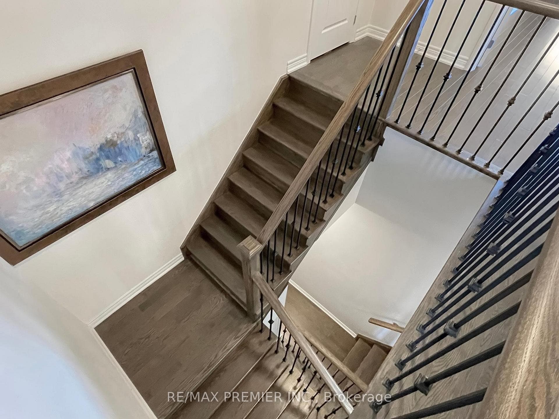 49 Forest Edge Crescent photo 13