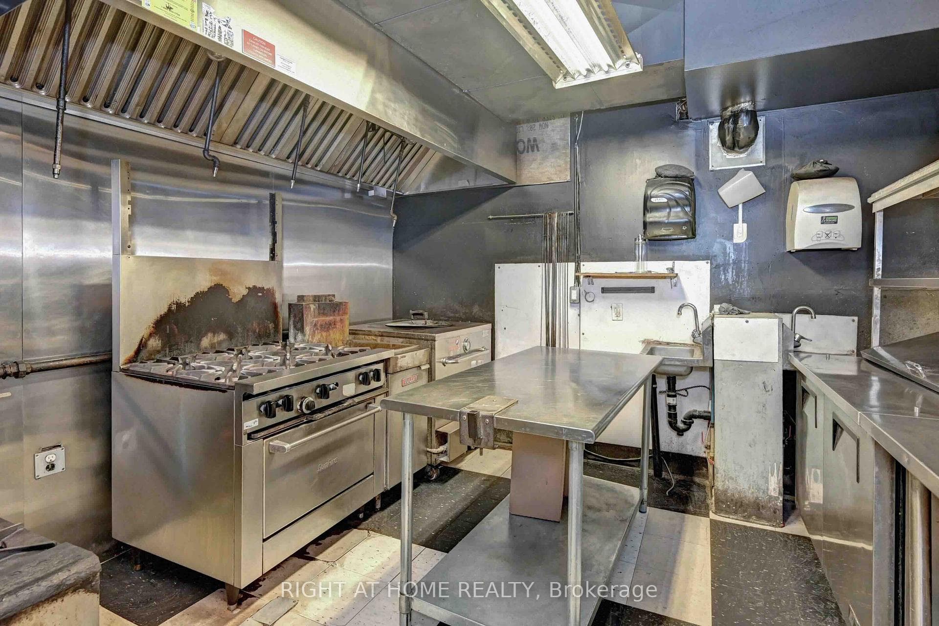 179 King Street photo 9