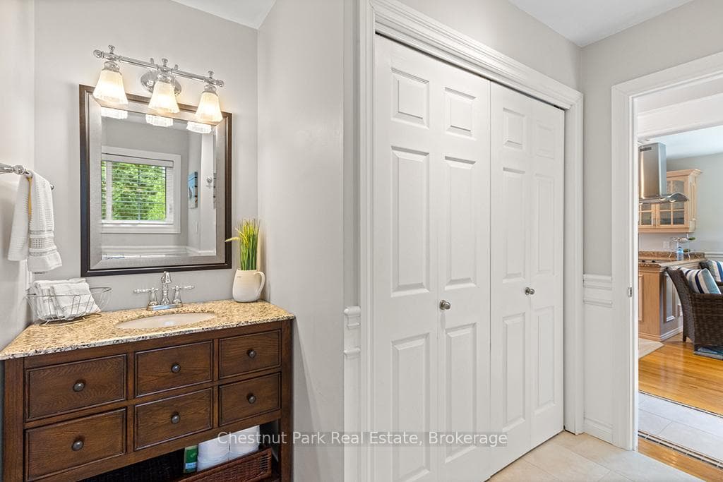 127 Pine Tree Harbour Road photo 16