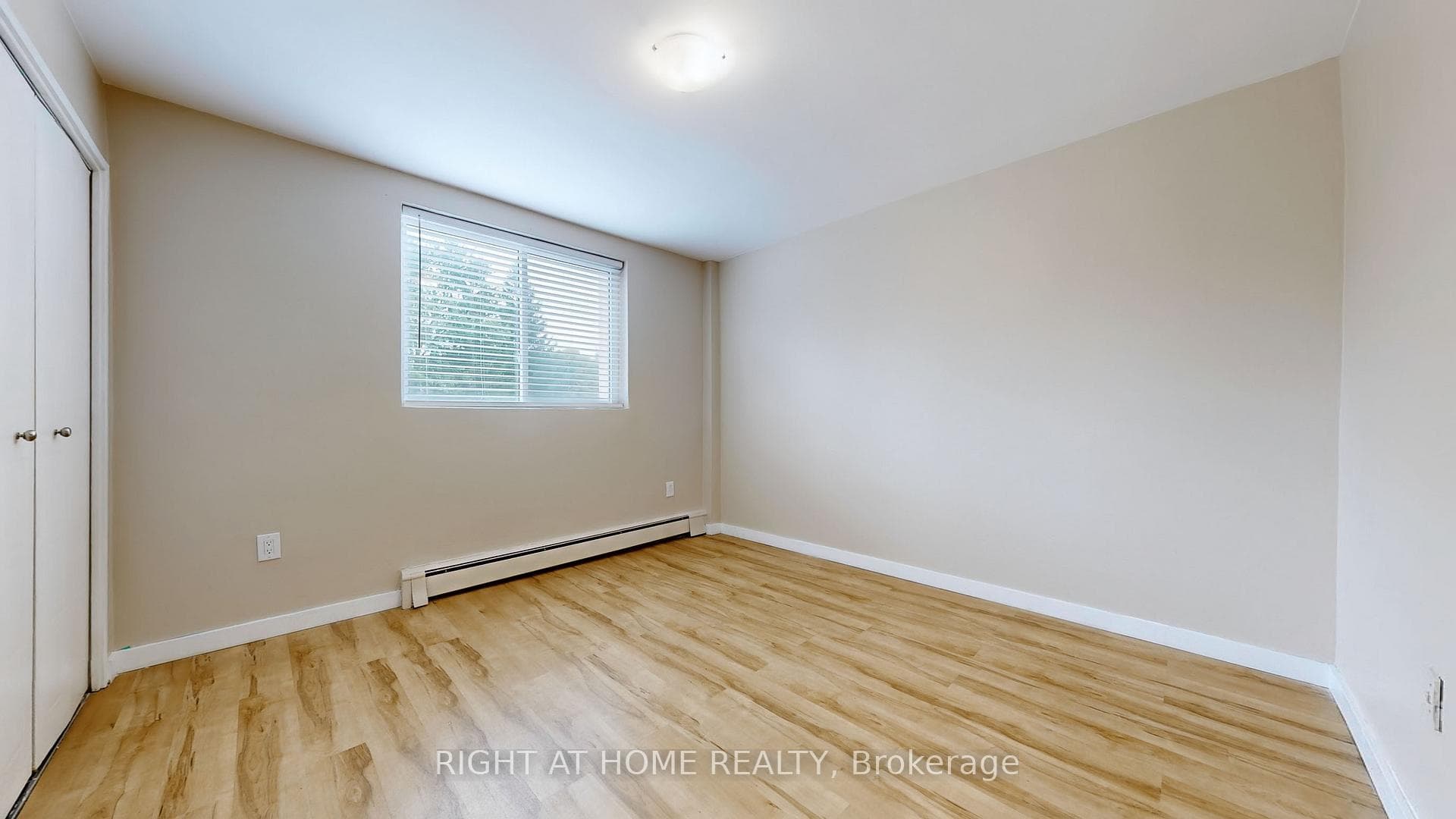563 Mornington Avenue Unit 204 photo 15