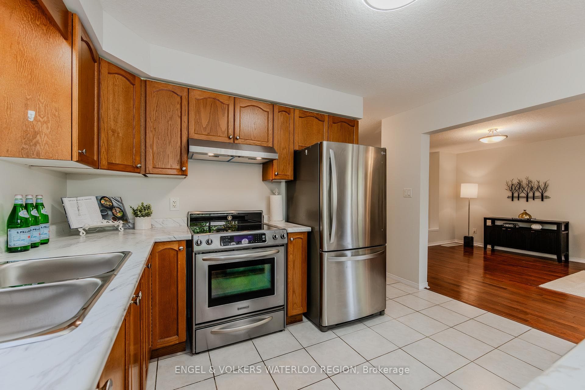 252 Holbeach Court photo 12