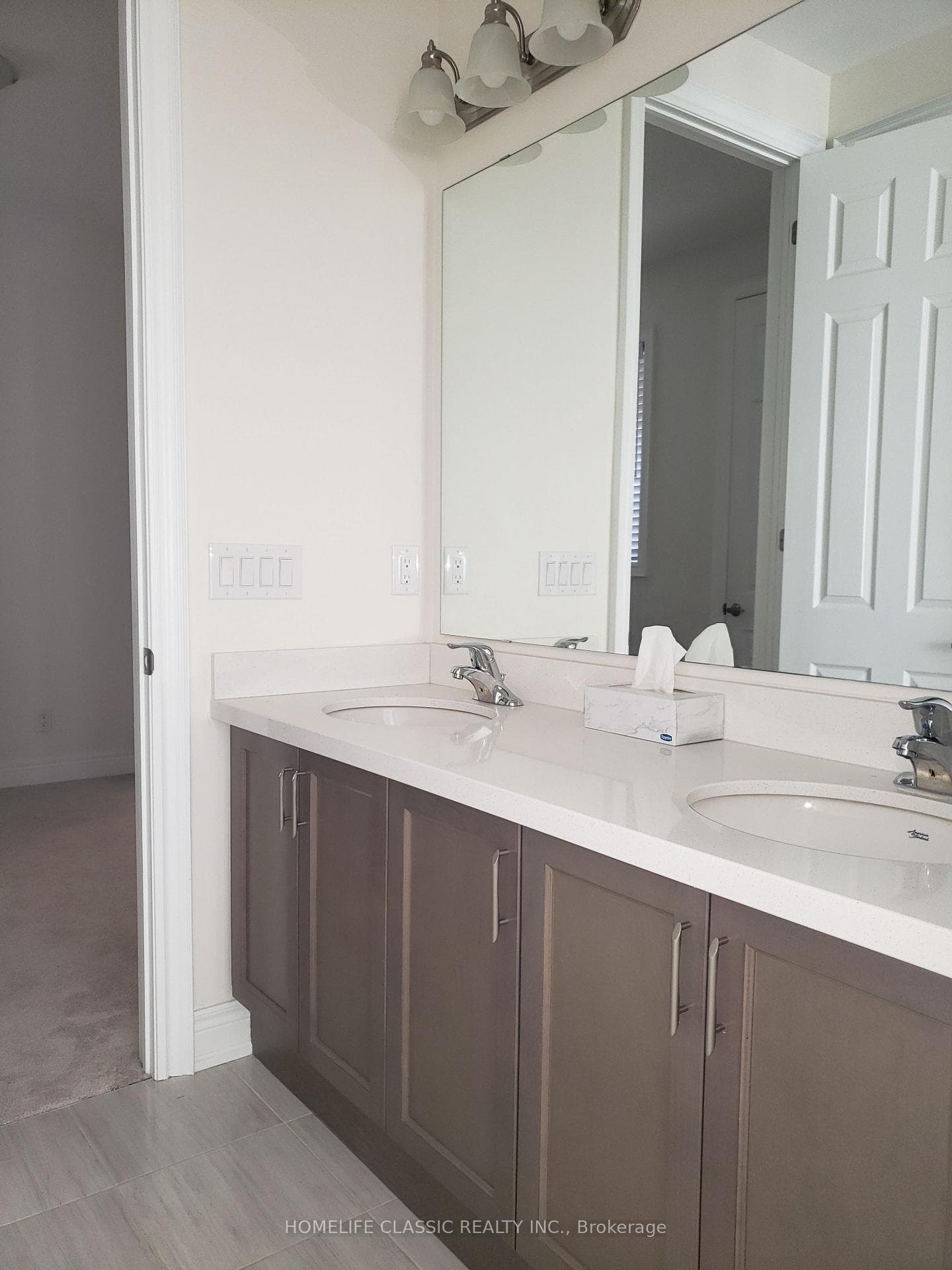 90 BRABIN CIRC Circle photo 21