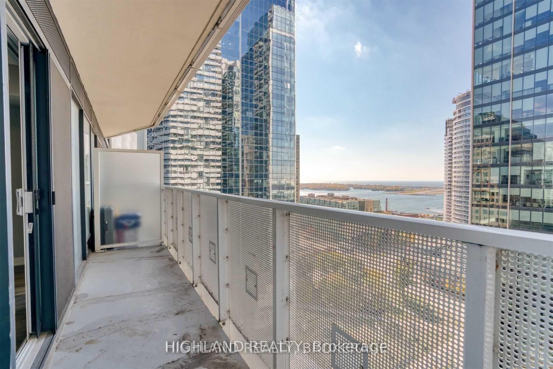 88 Harbour Street Unit 2201 photo 14