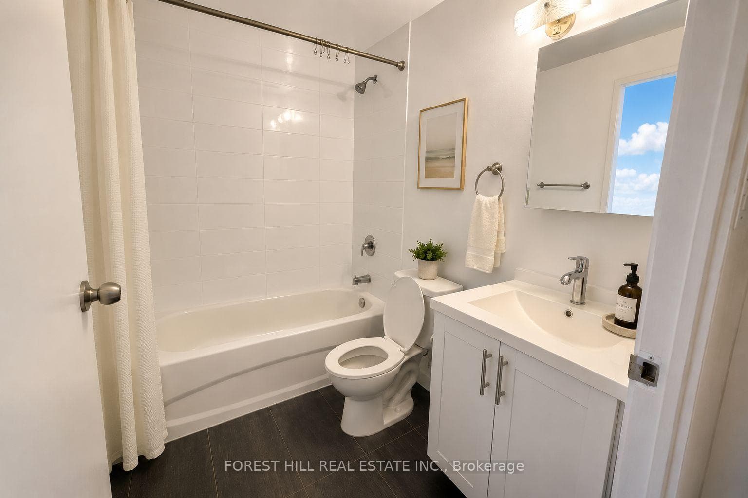 365 Kennedy Road Unit 810 photo 6