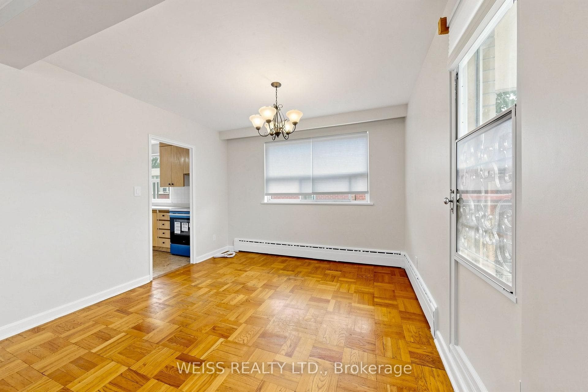 17 Fraserwood Avenue Unit 4 photo 9