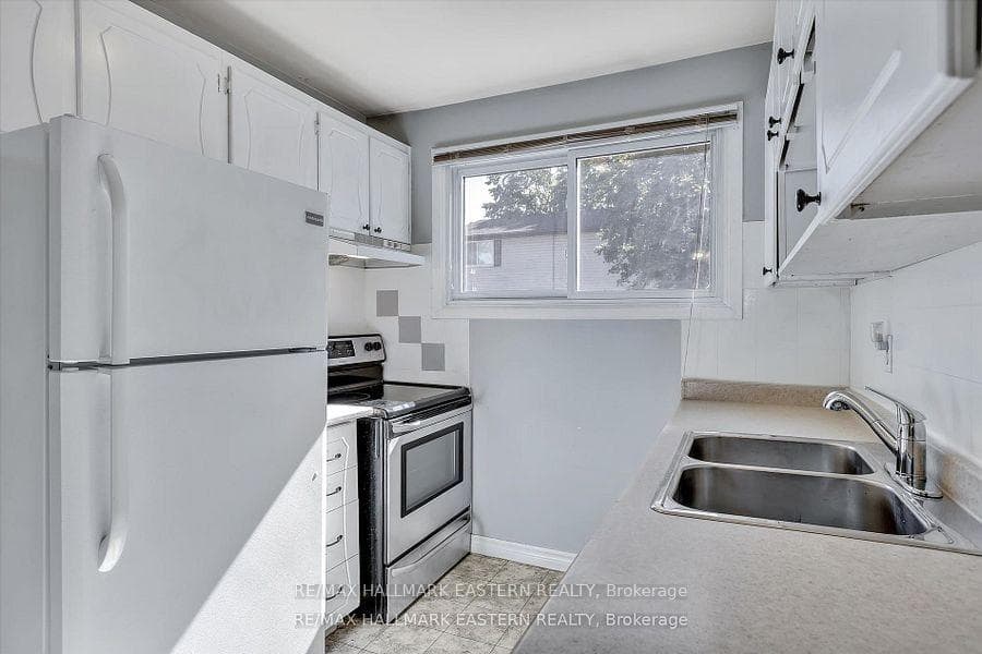 996 Sydenham Road Unit #67 photo 8