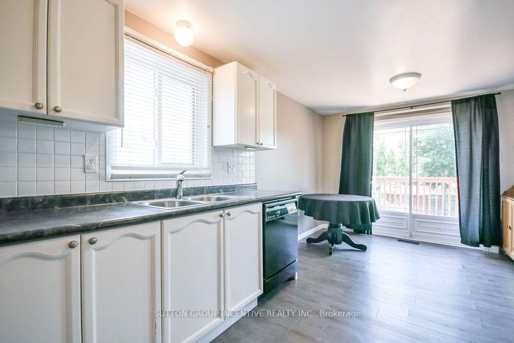 10 Palling Lane photo 22