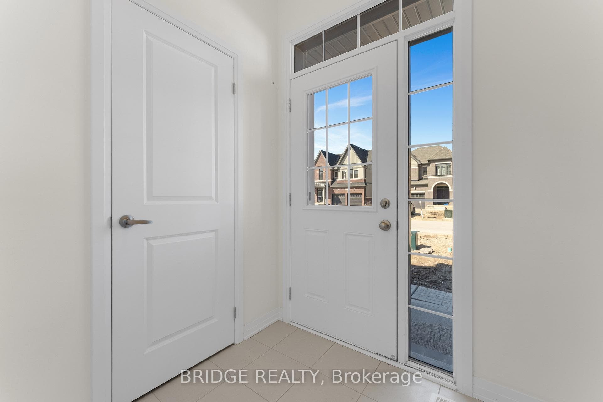 424 Adelaide Street photo 4