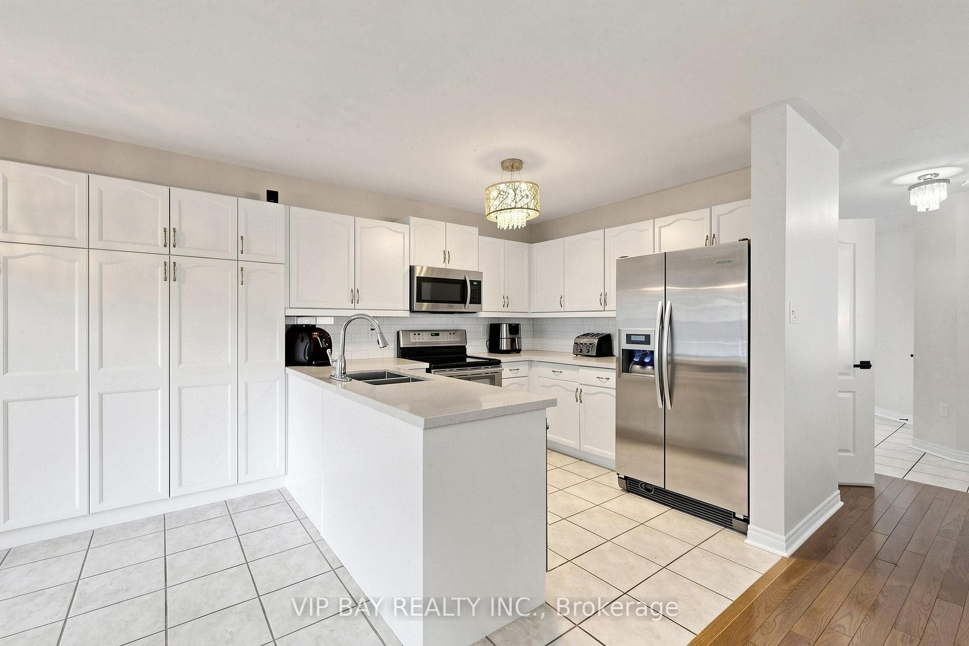 77 Amberview Drive photo 14