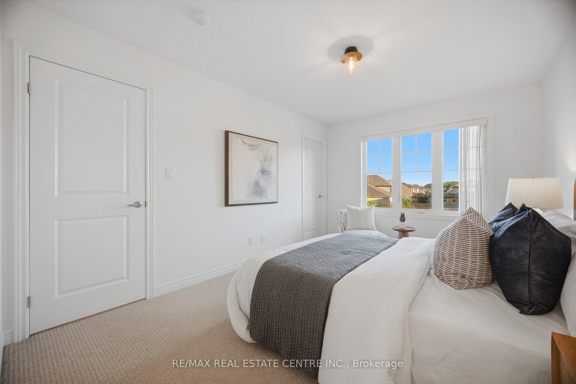 206 HERON Street photo 28