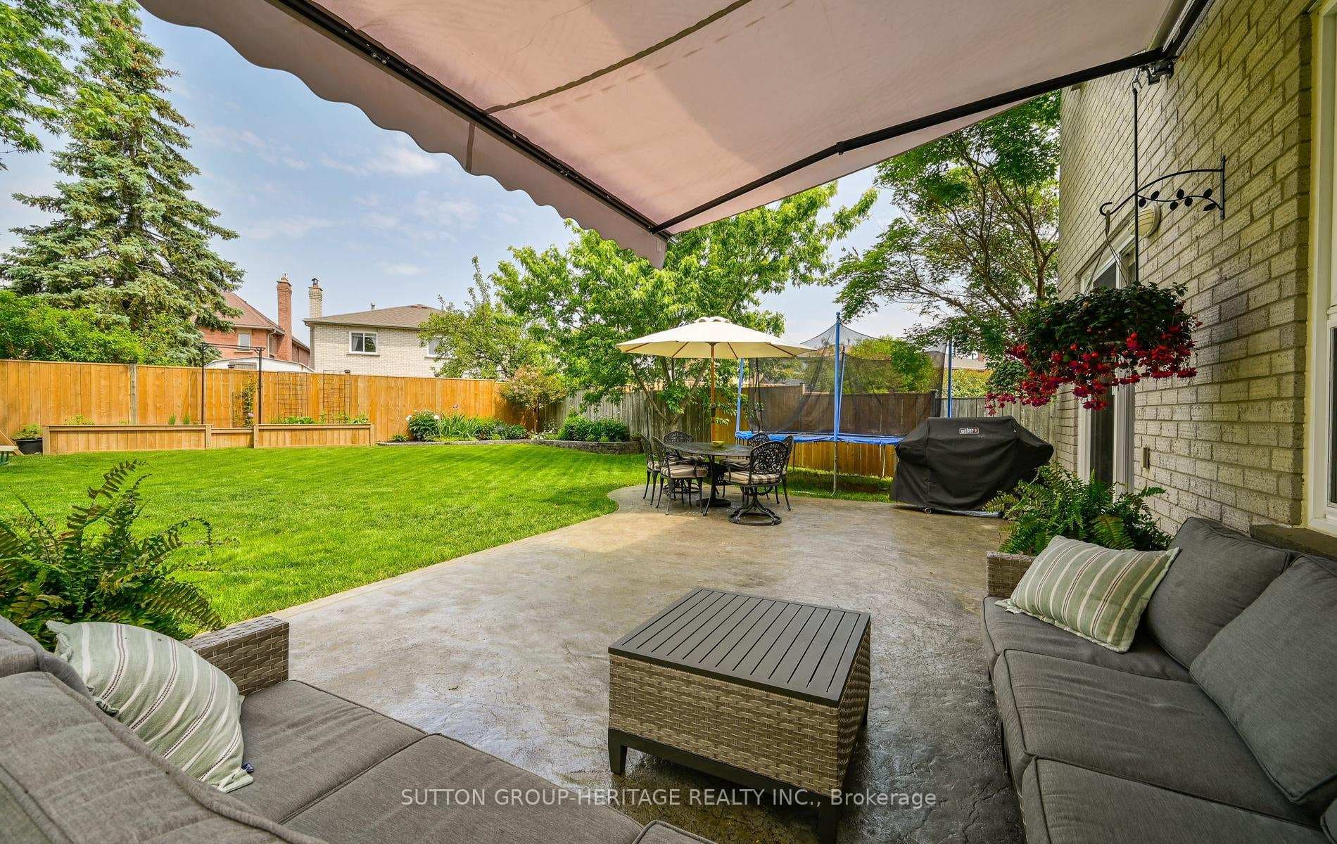 680 Eramosa Crescent photo 33