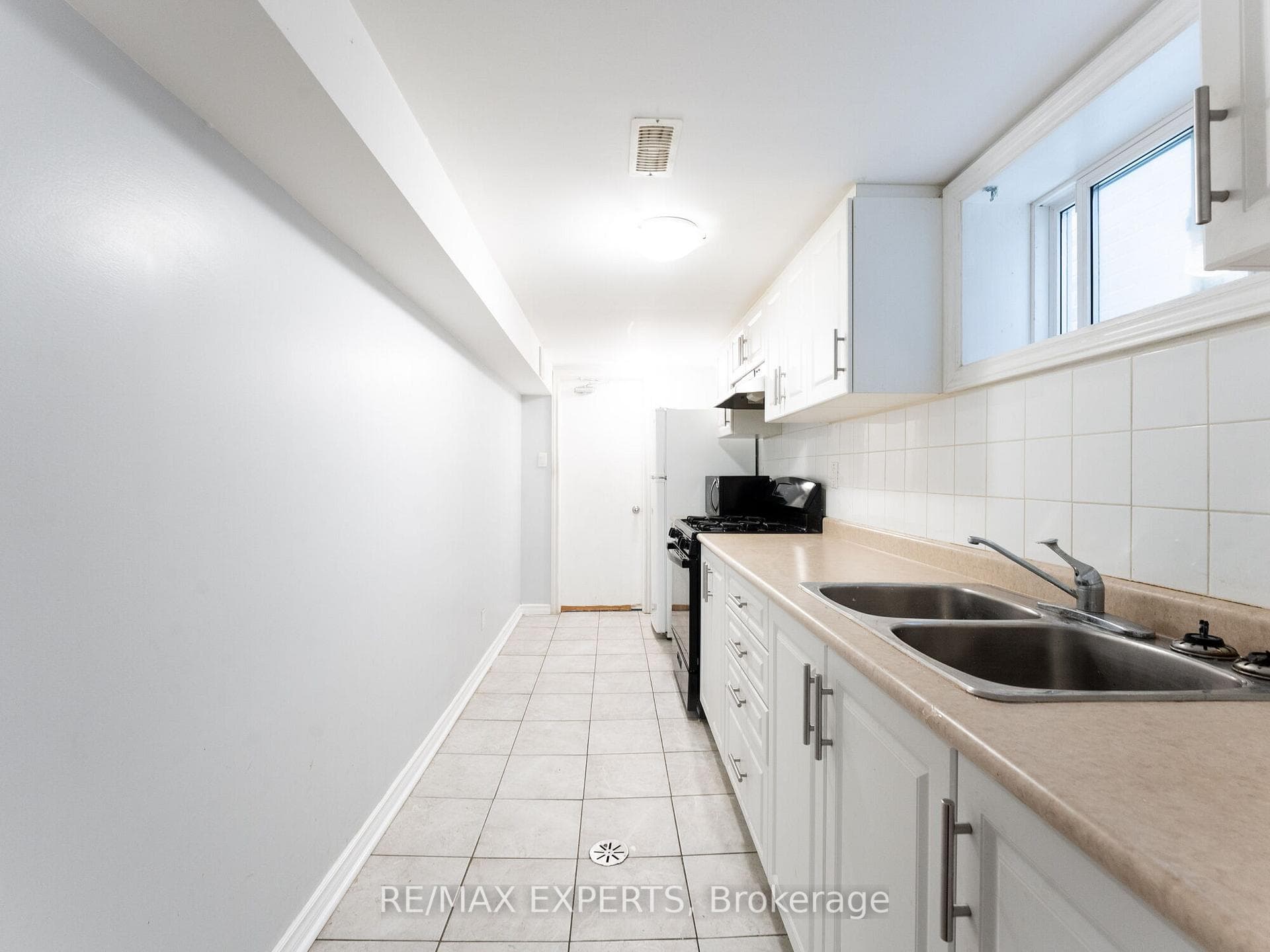 32 Twenty Fourth Street Unit Lower photo 6