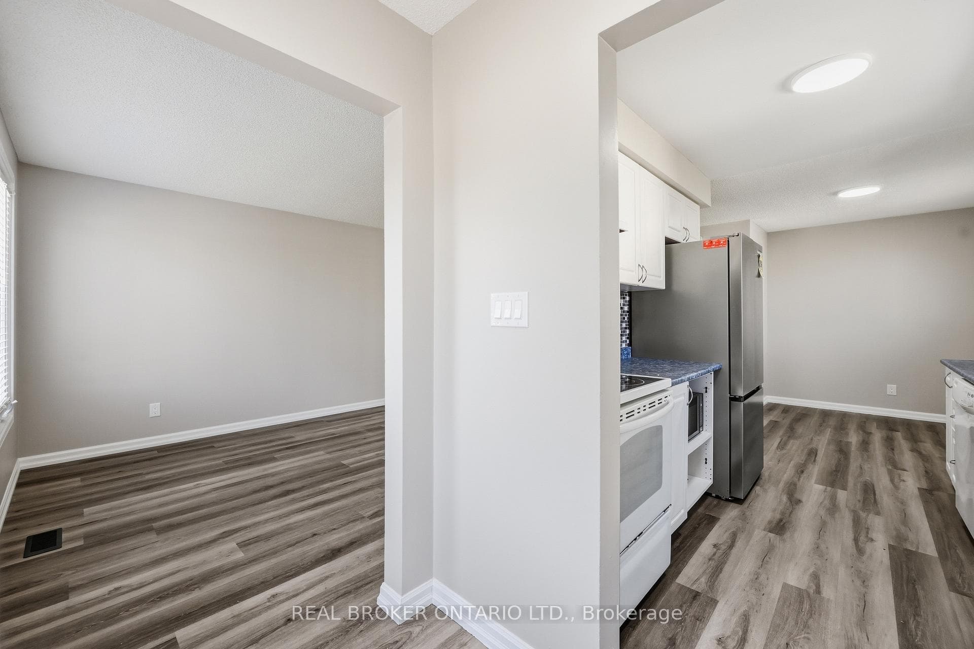 42 Terrace Avenue photo 4
