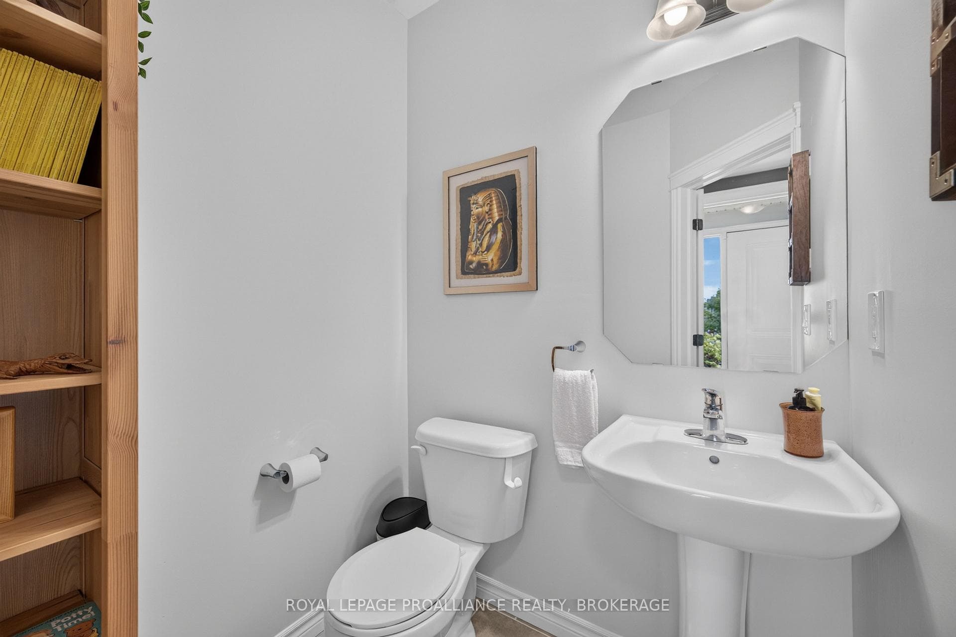 378 Buckthorn Drive photo 7