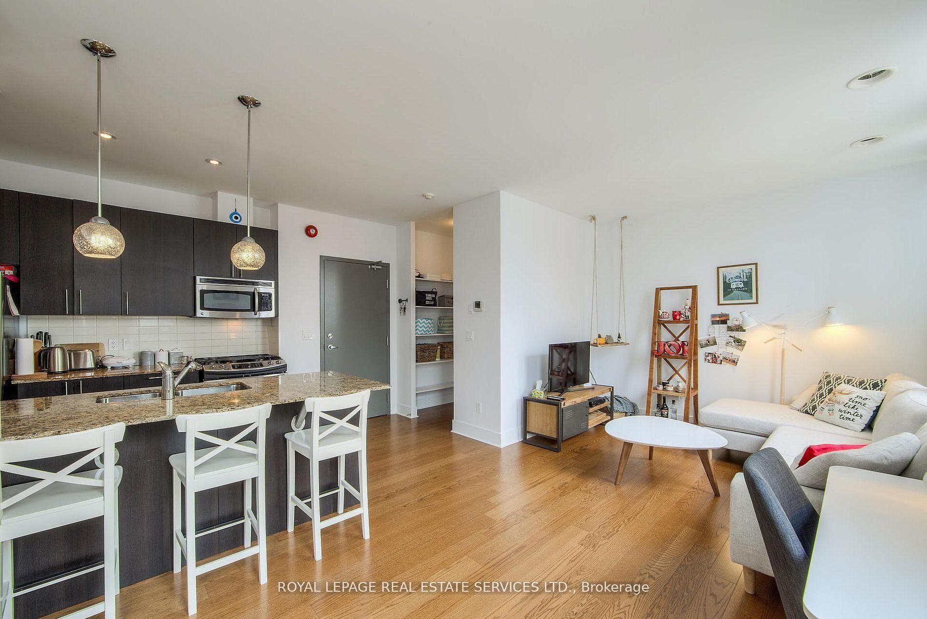 323 Kingston Road Unit 203 photo 8
