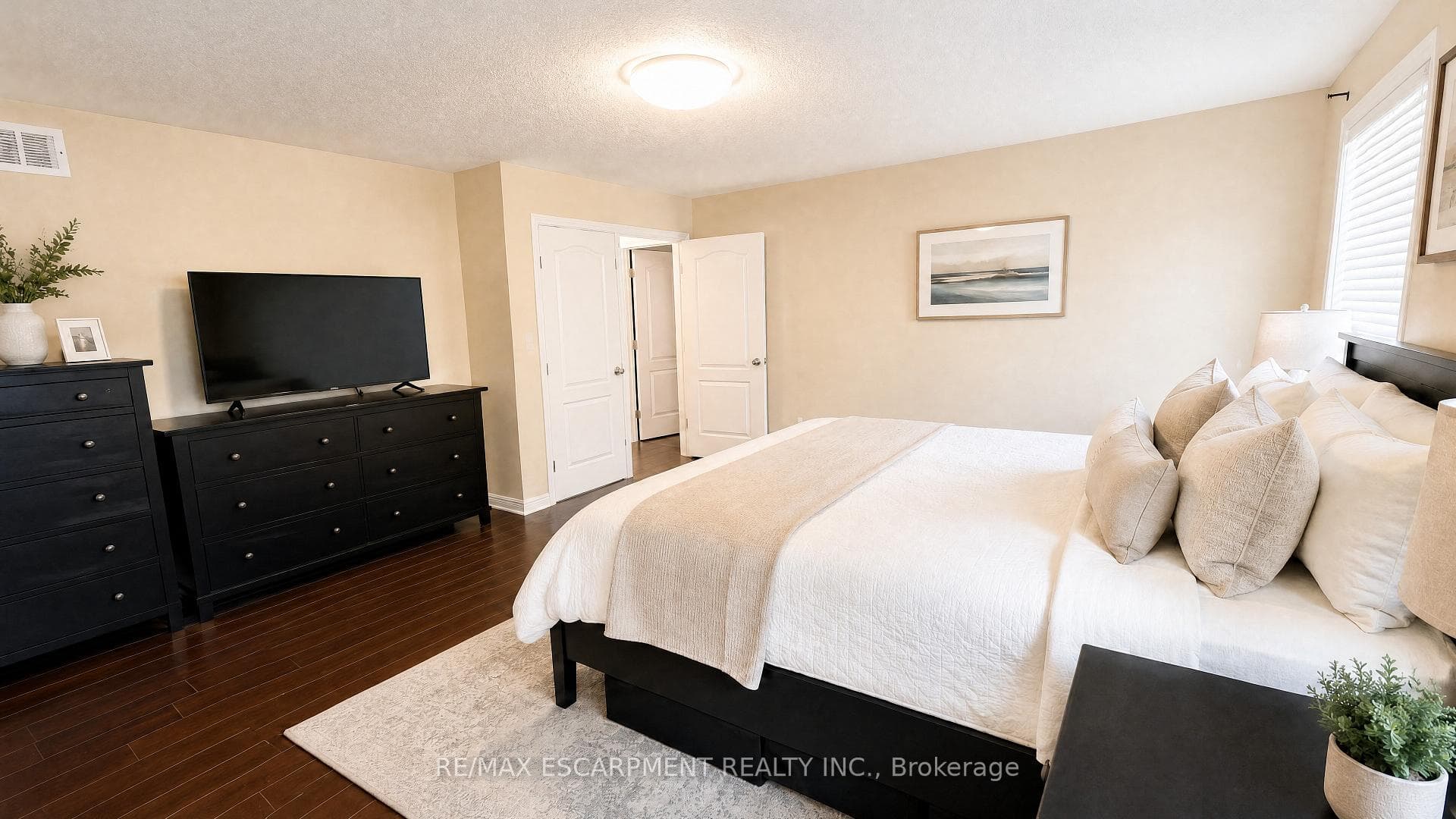 349 Braithwaite Avenue photo 11