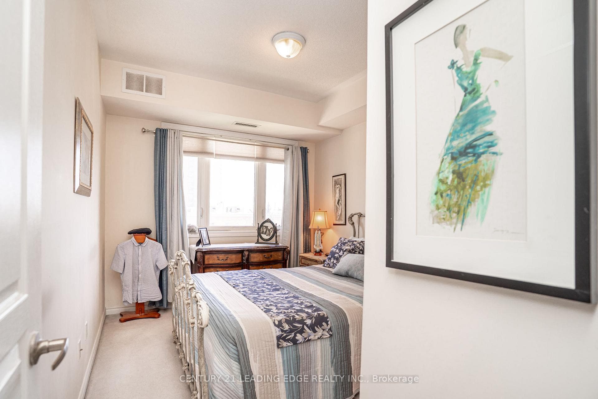 570 Lolita Gardens Unit 421 photo 21