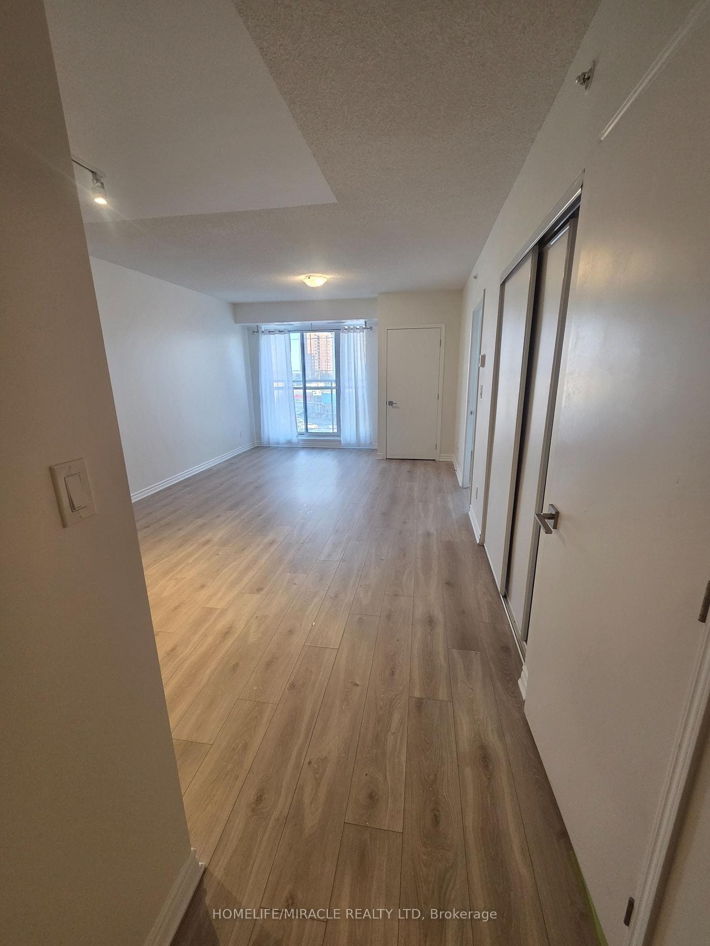 1 FALAISE Road Unit 421 photo 6