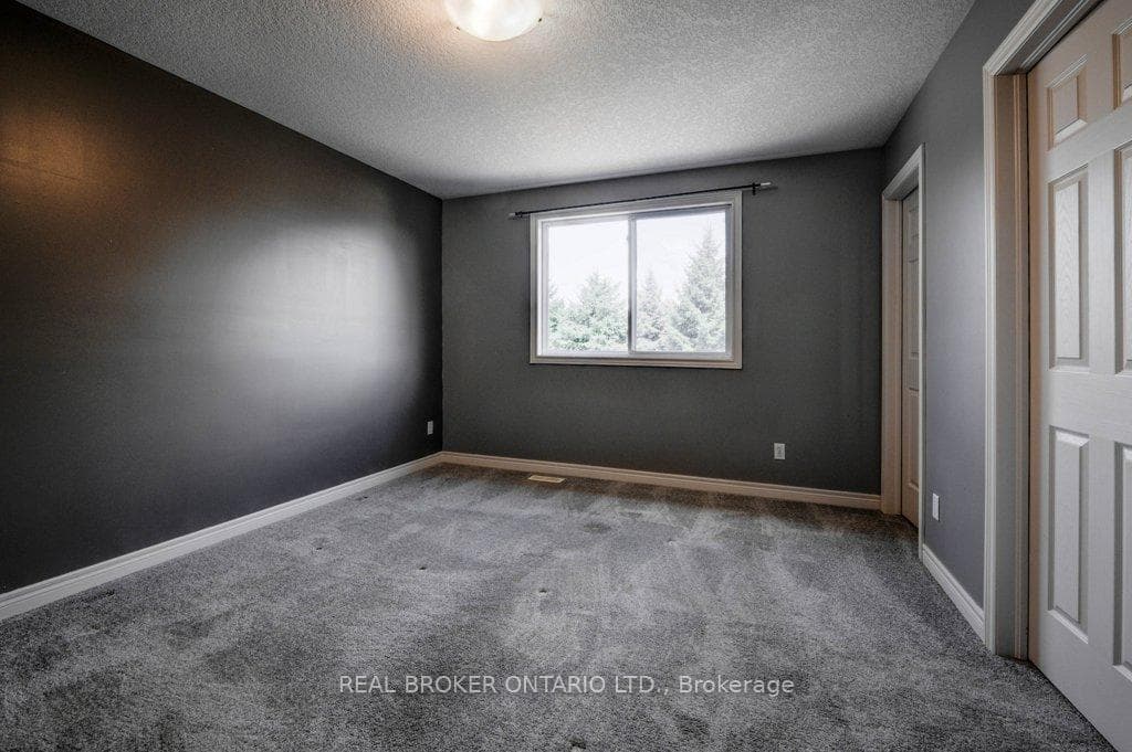 112 Oakcliffe Street photo 18