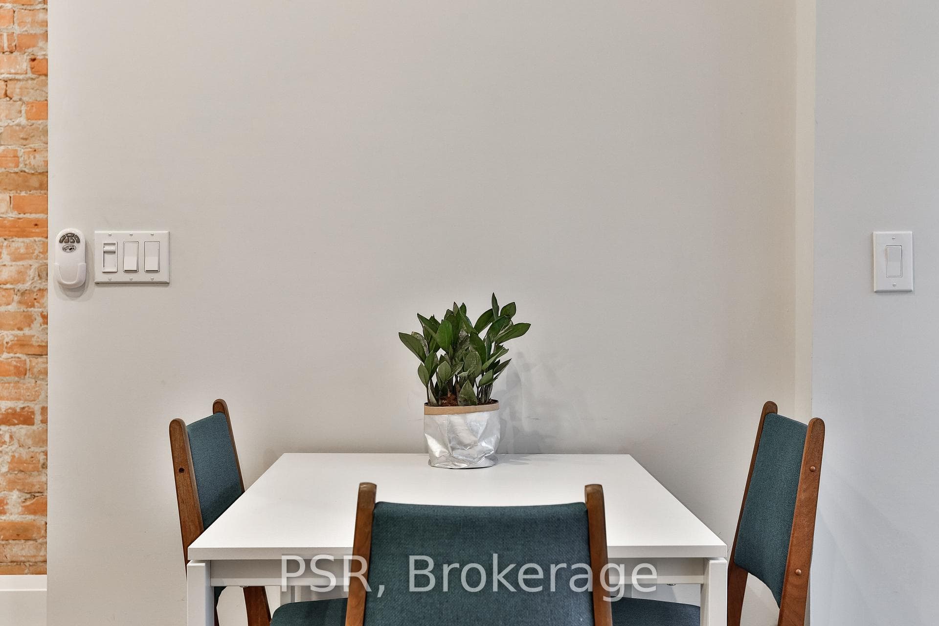 264 Dovercourt Road Unit Upper photo 9