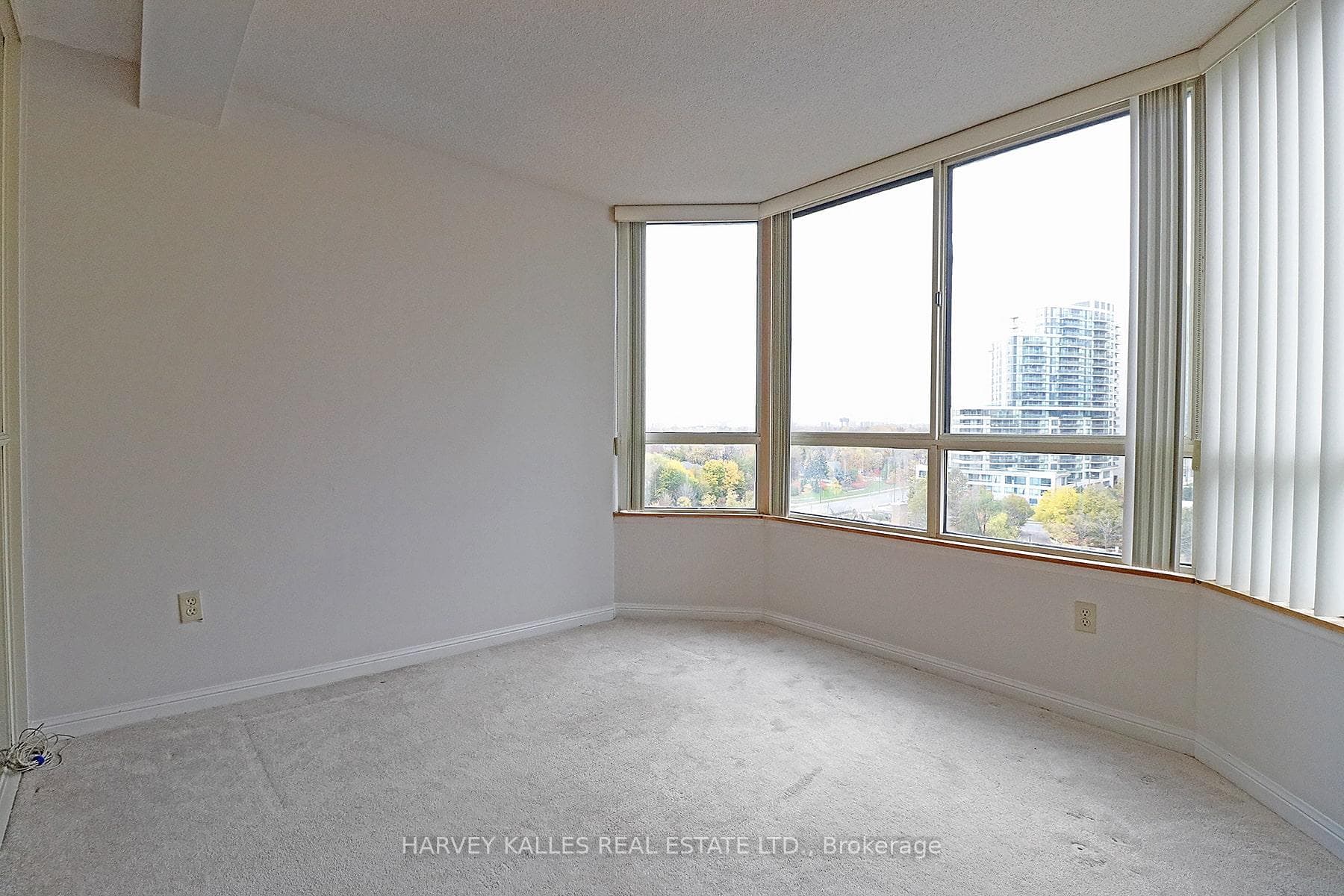 5444 Yonge Street Unit 1010 photo 5