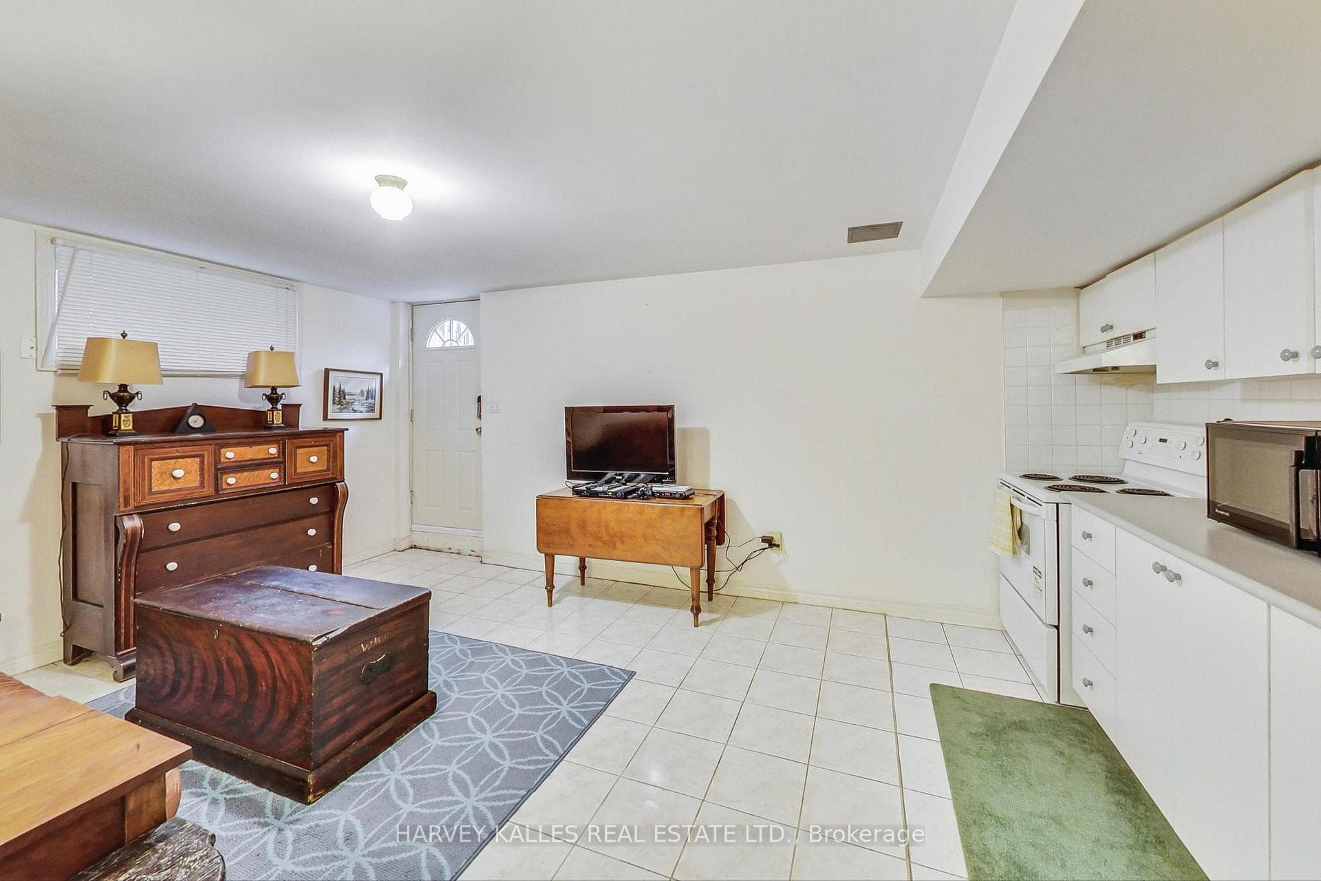 8 Fairholme Avenue photo 28