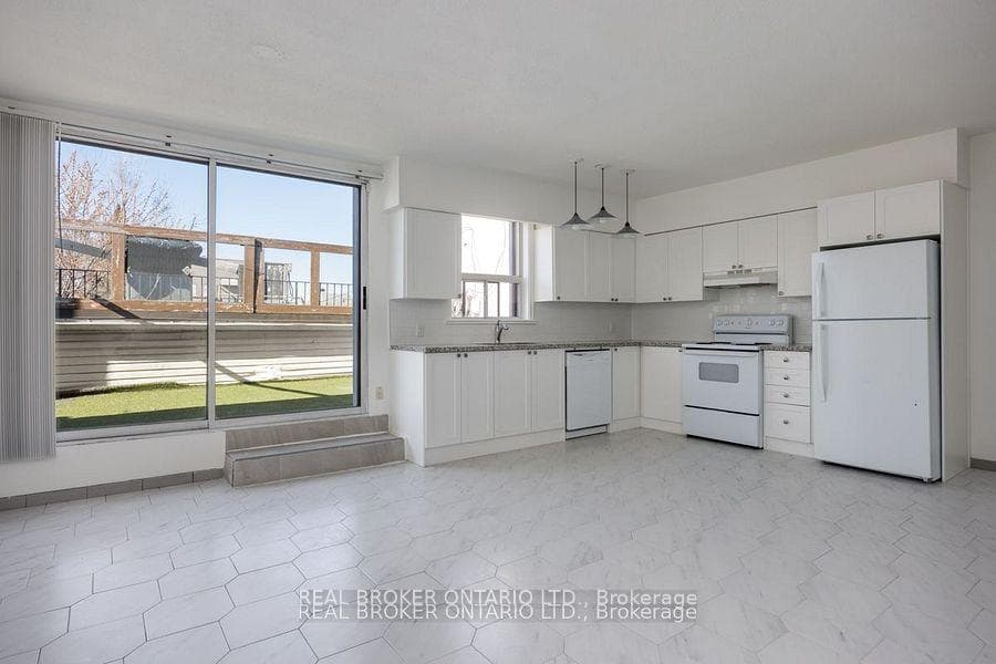350 Oakwood Street Unit 2 photo 1