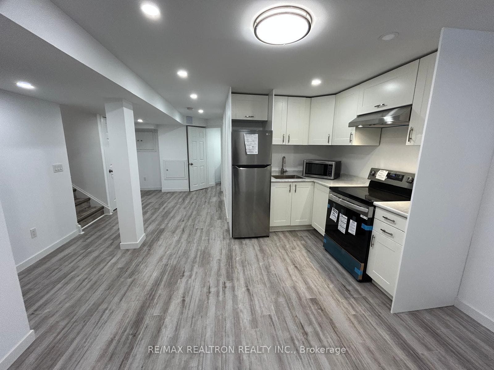 550 Greig Circle photo 1