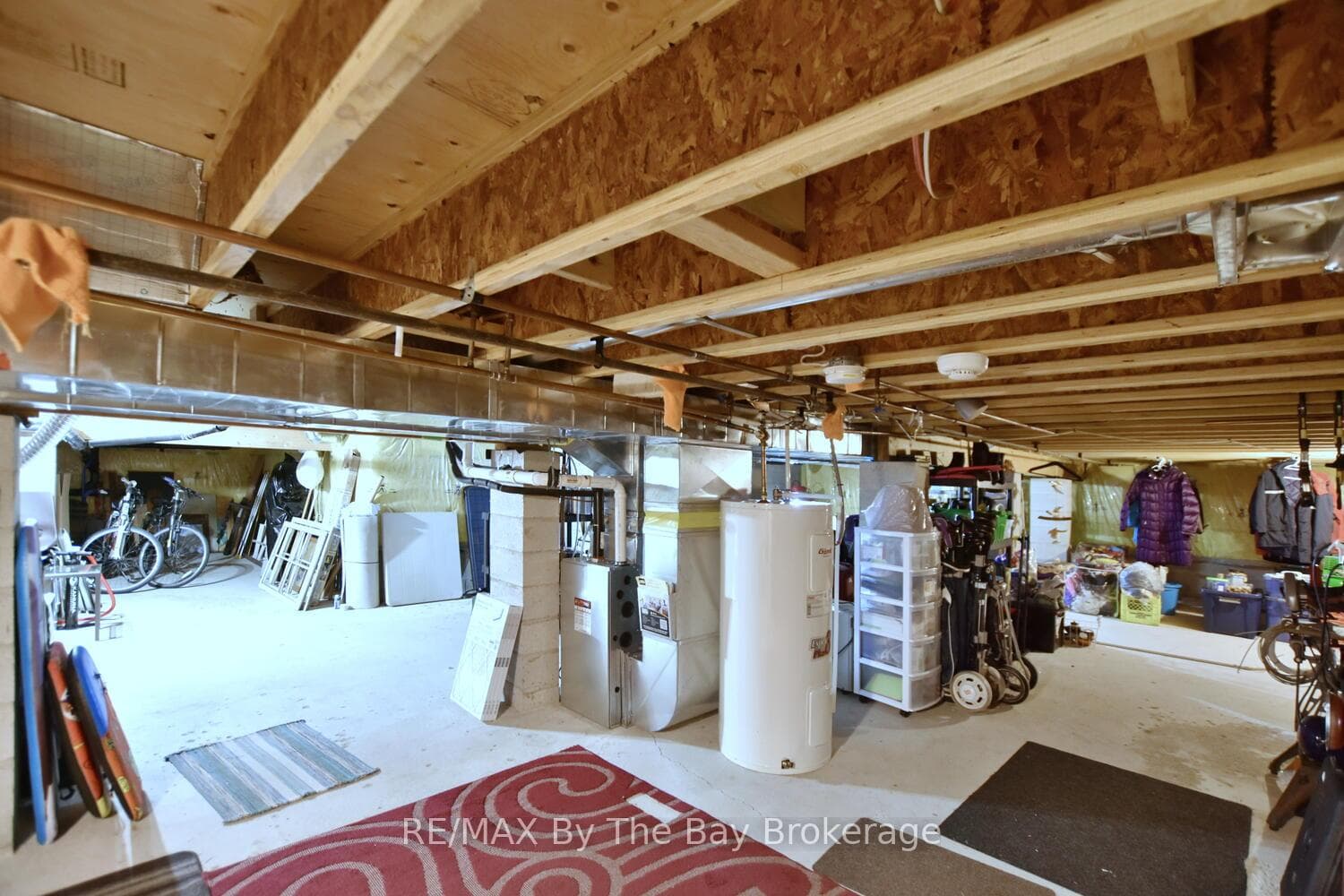 5' 8" Crawl space