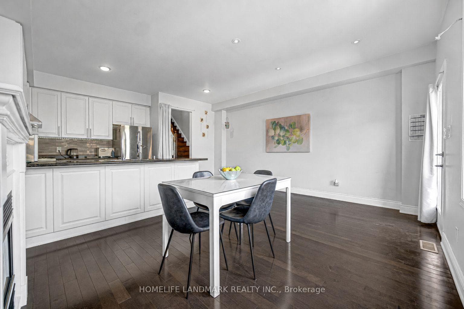 293 Murray Ross Parkway photo 11