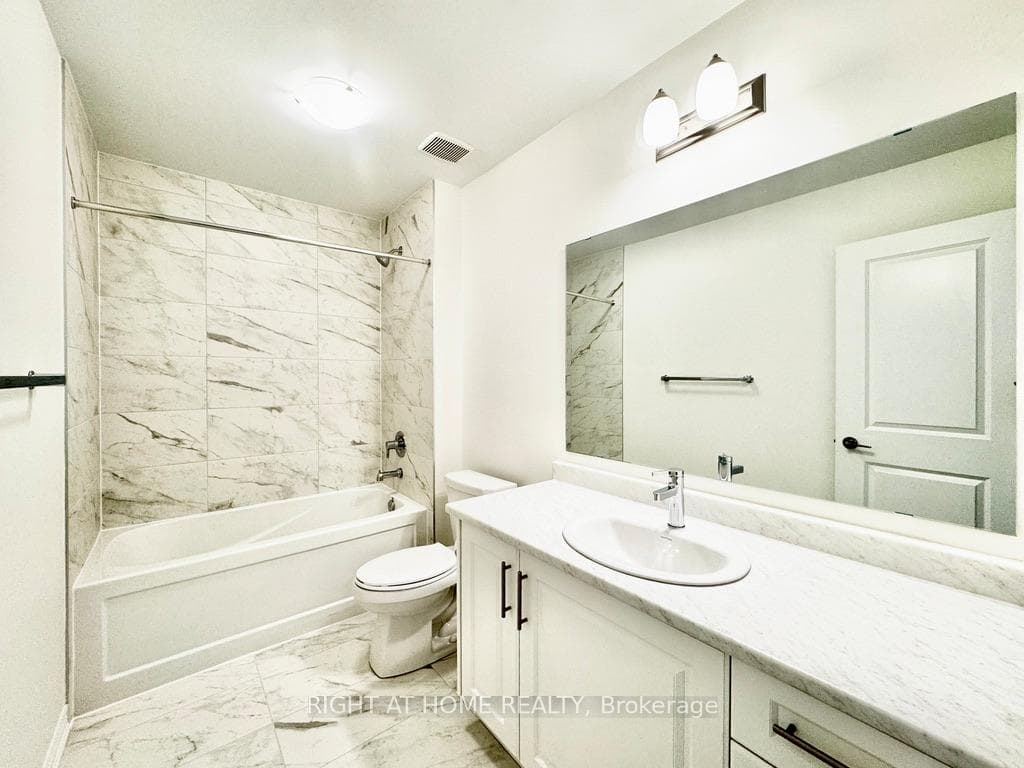 140 Greer Street photo 12