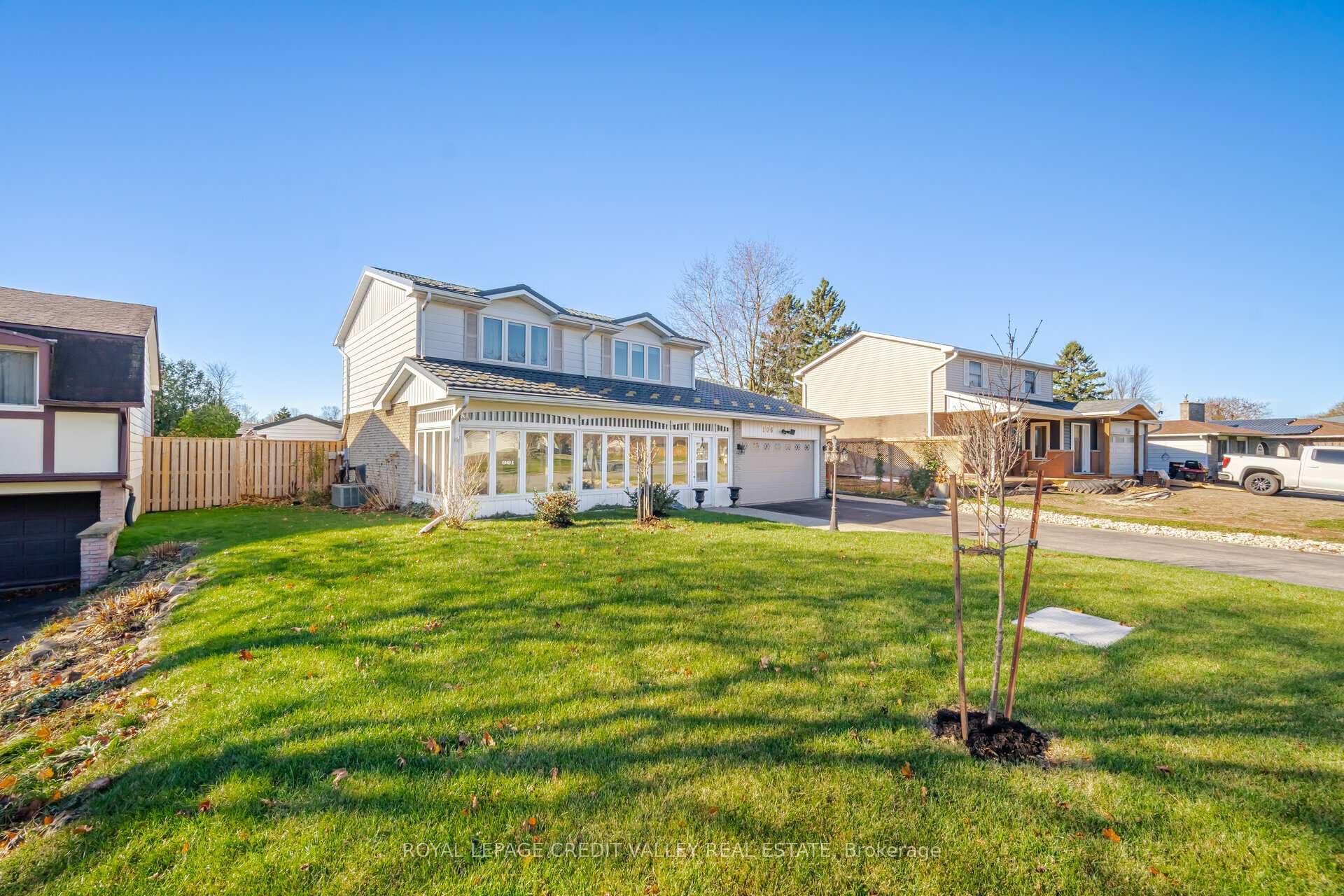 106 Acton Boulevard photo 2