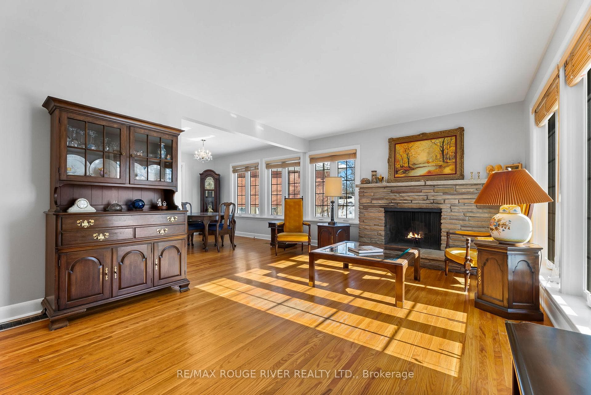 688 Stannor Drive photo 3