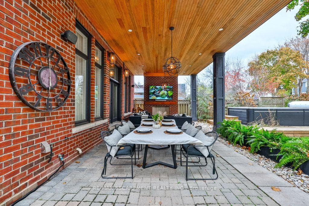 43 Mississauga Road photo 43