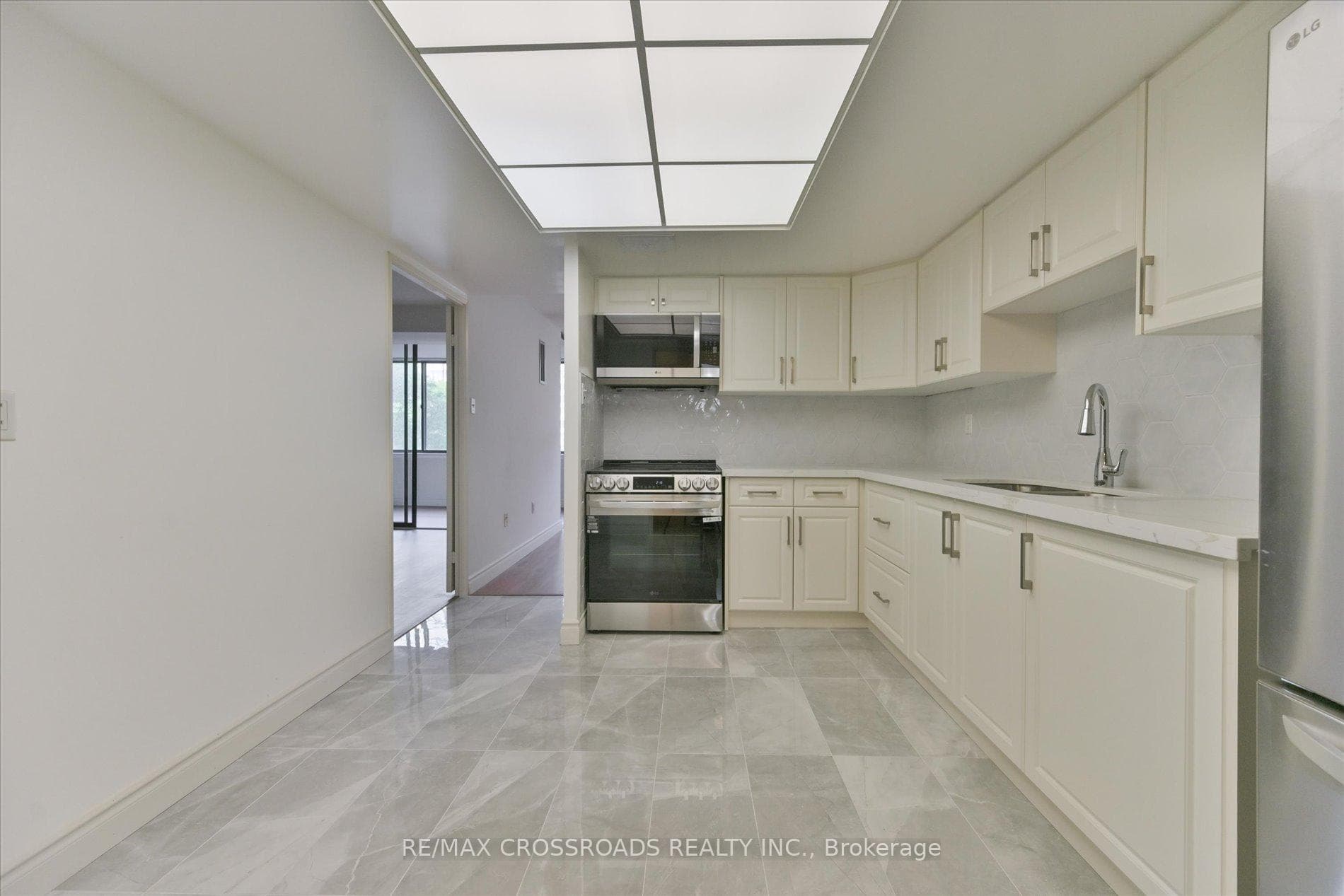 2330 Bridletowne Circle Unit 308 photo 18