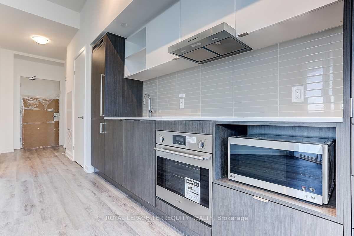 138 Downes Street Unit 3215 photo 14