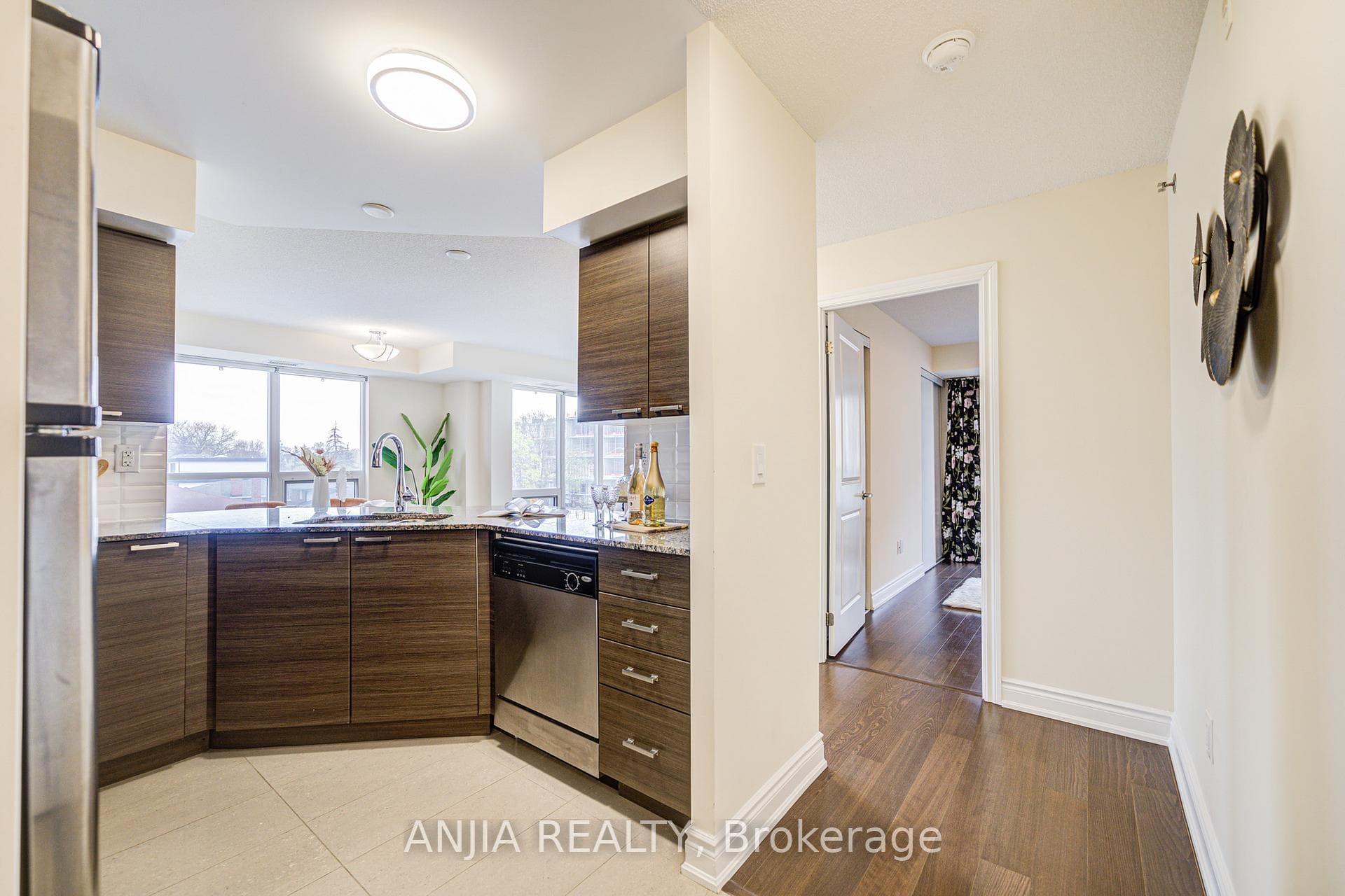 760 Sheppard Avenue Unit 313 photo 5
