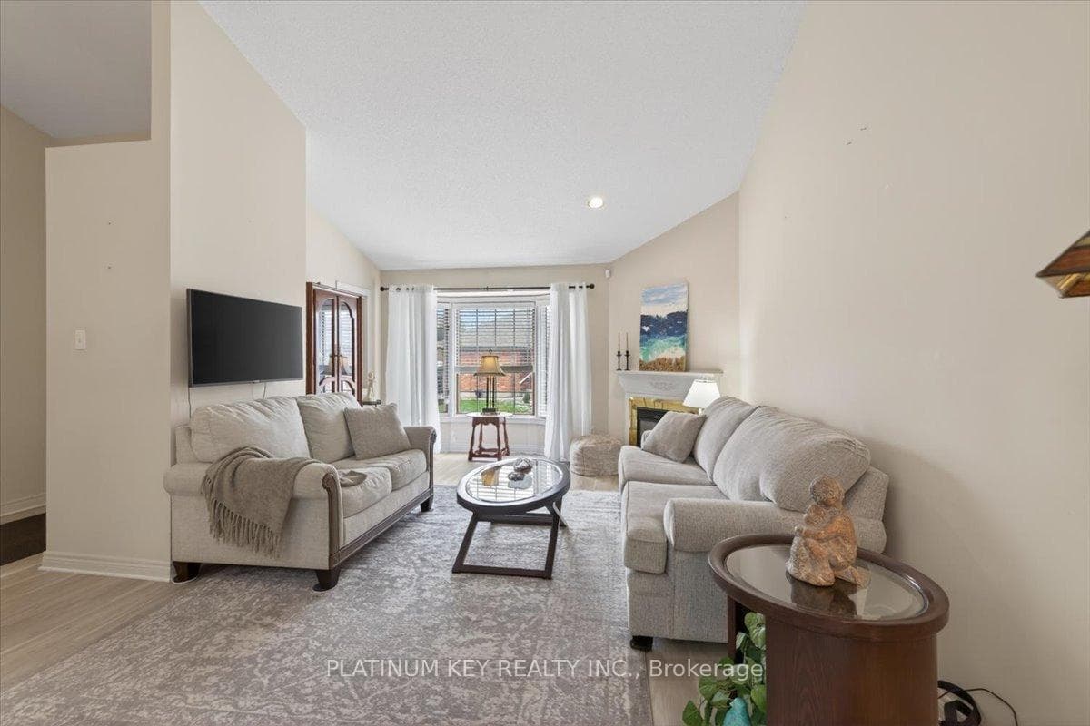 307 Metcalfe Street Unit 6 photo 5