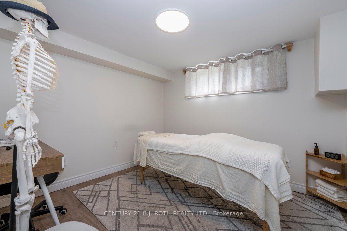 1 Ottaway Avenue photo 14