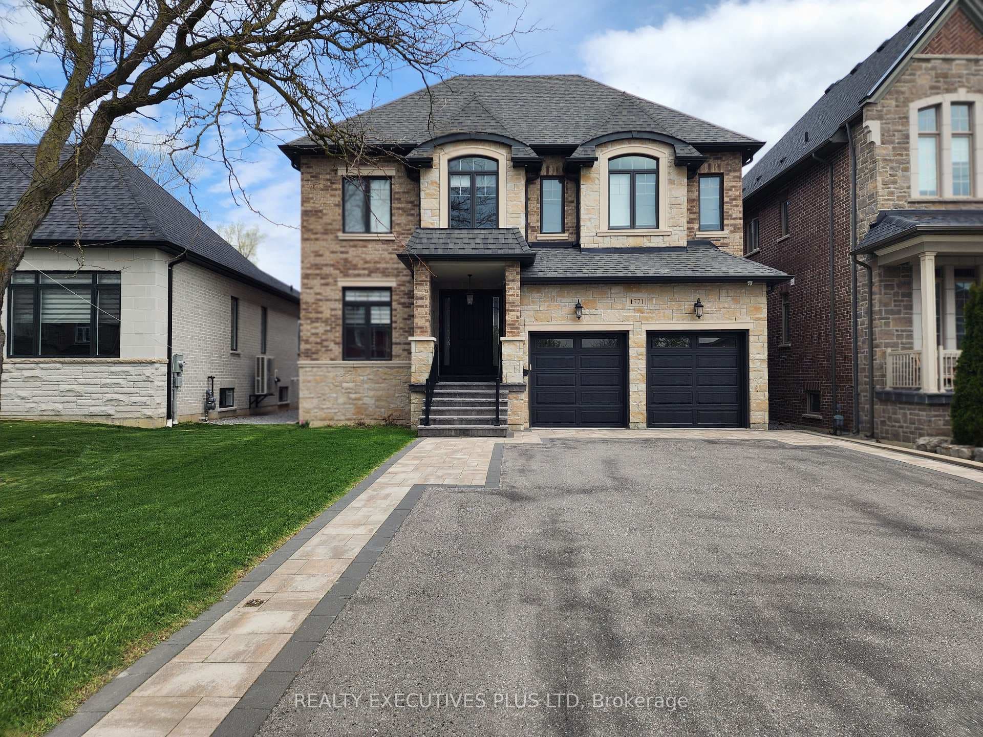 Custom Home Over 4600 Sqft