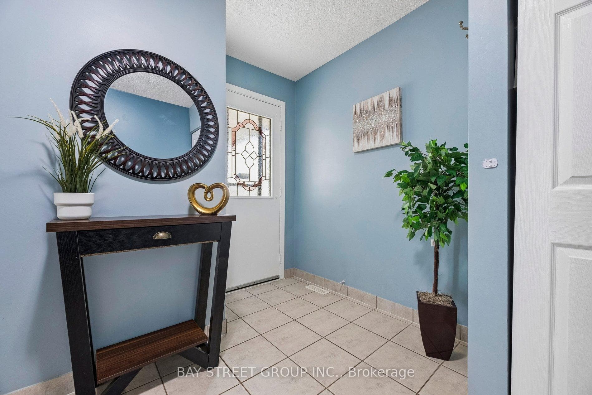1165 Southdale Avenue photo 7