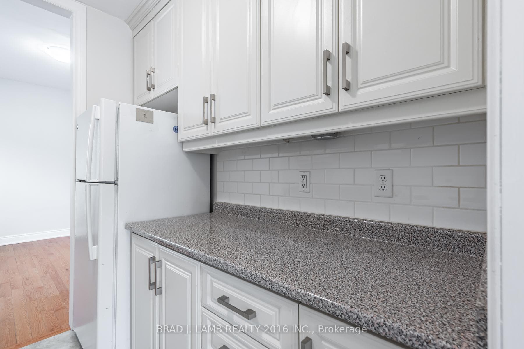 665 Richmond Street Unit 2 photo 6