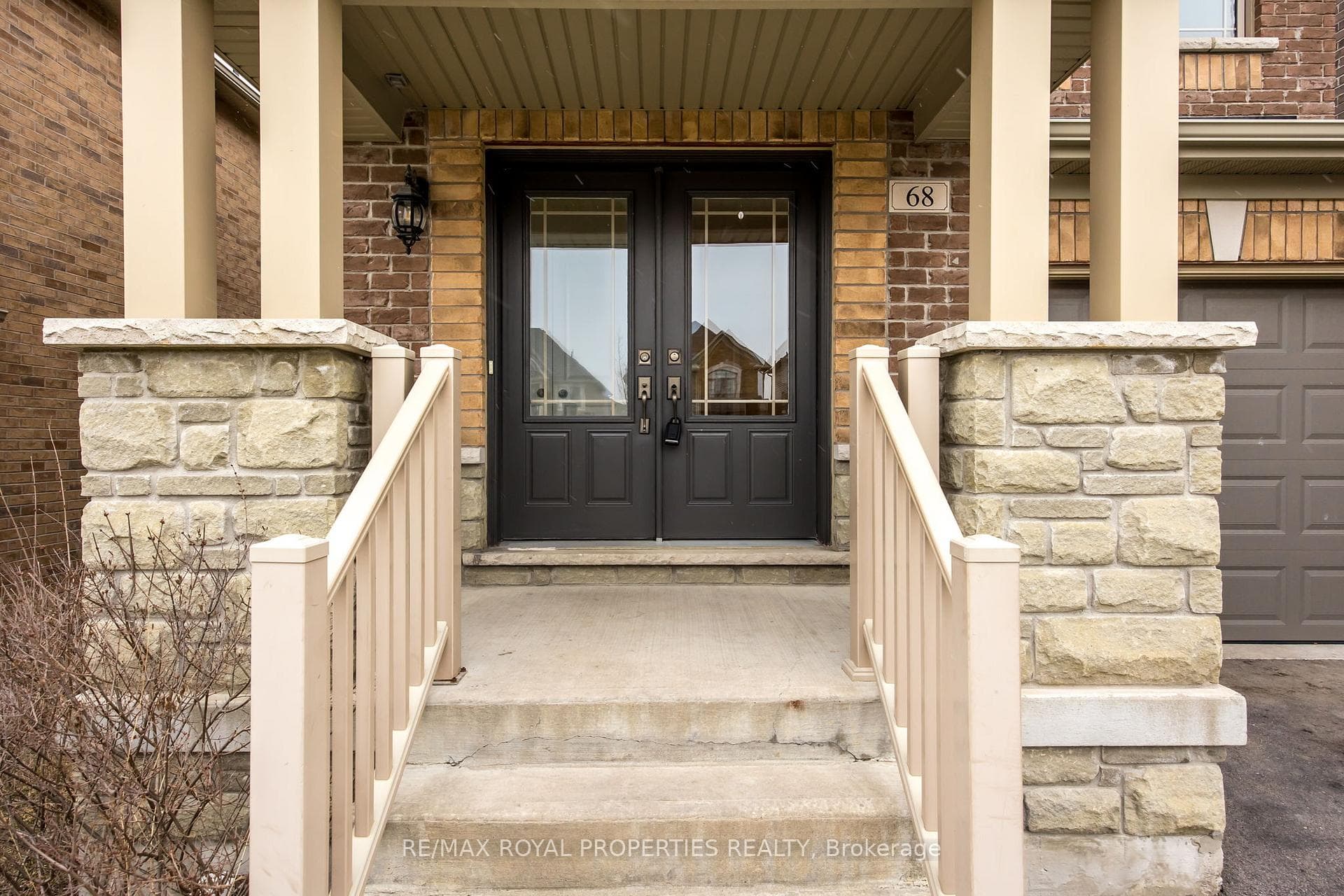 68 Treetops Boulevard photo 3