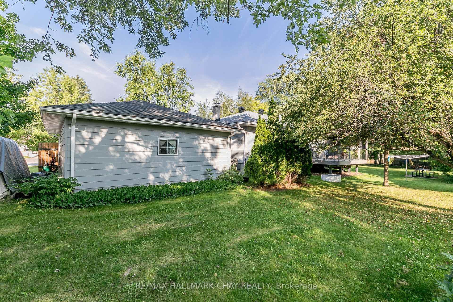 207 Montgomery Drive photo 16