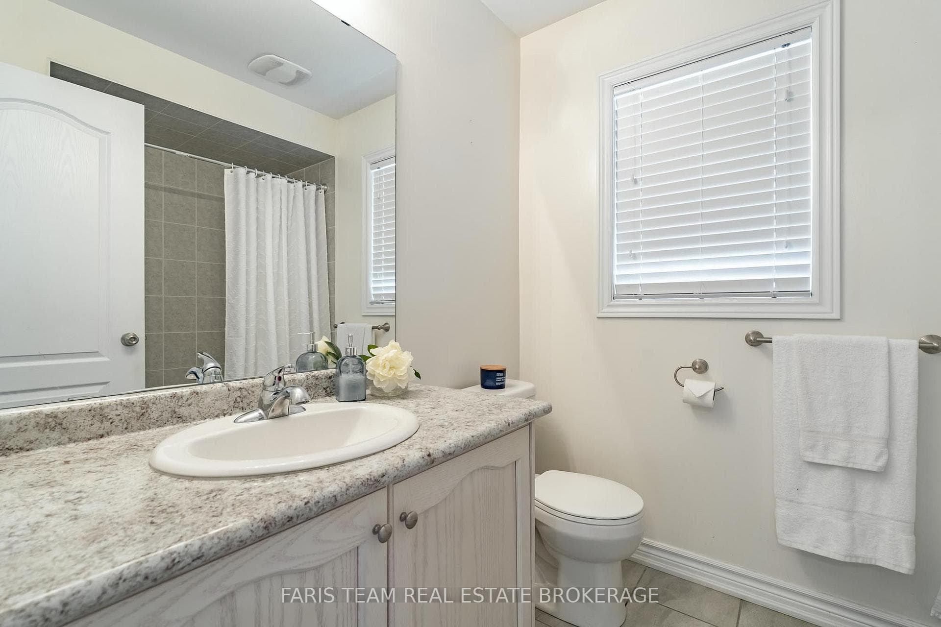1110 Wharram Way photo 20
