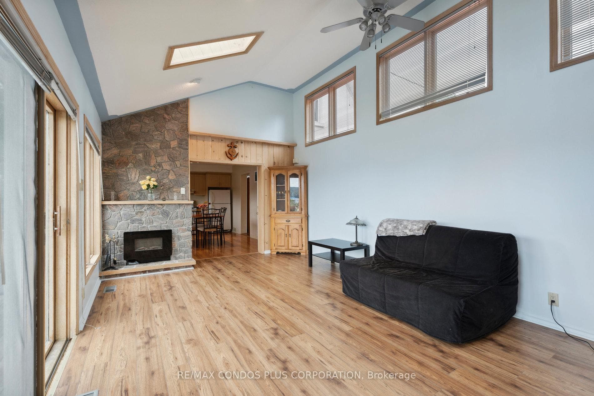 51 Robert Street photo 13