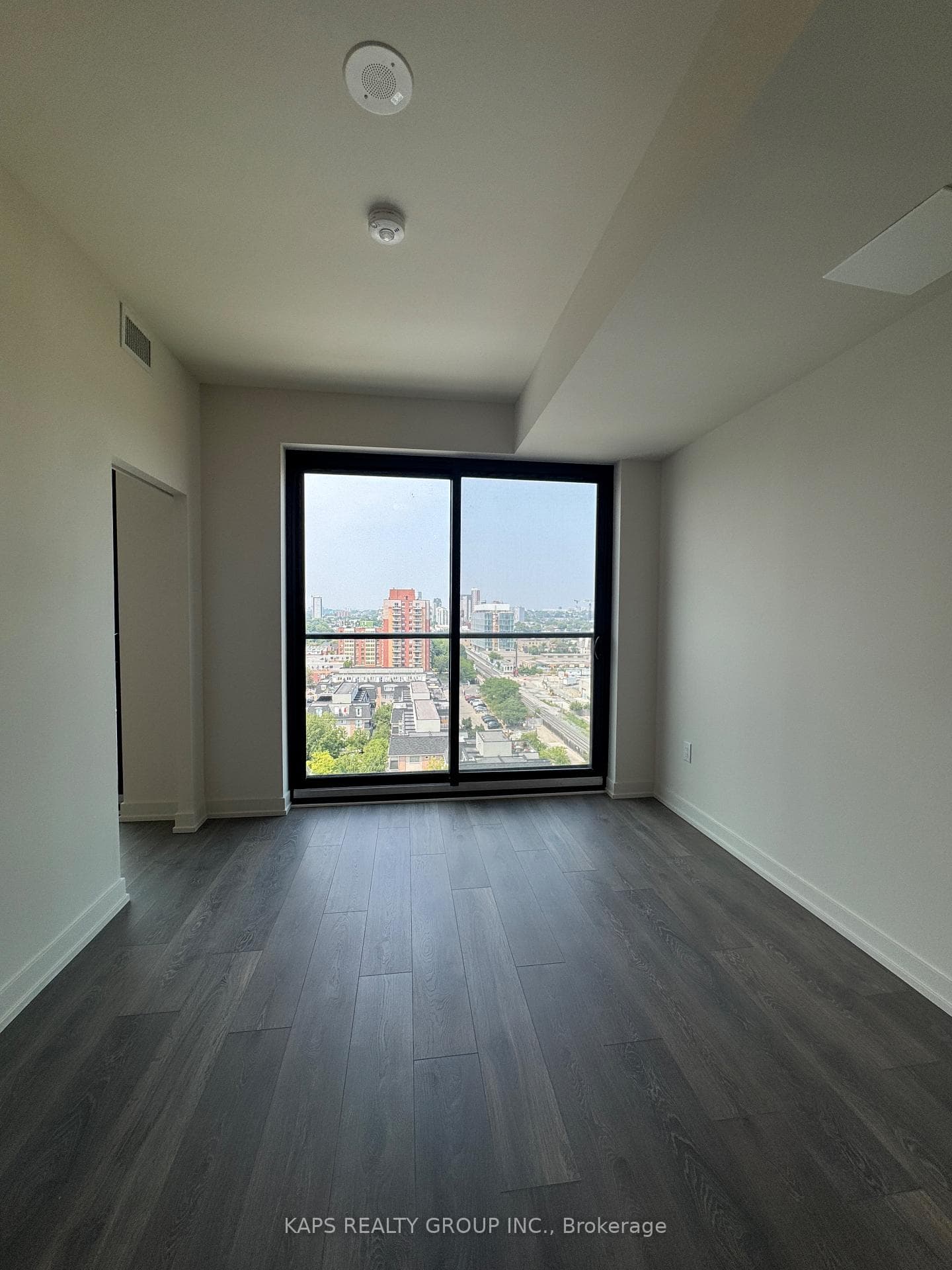 181 Sterling Road Unit 1212 photo 9