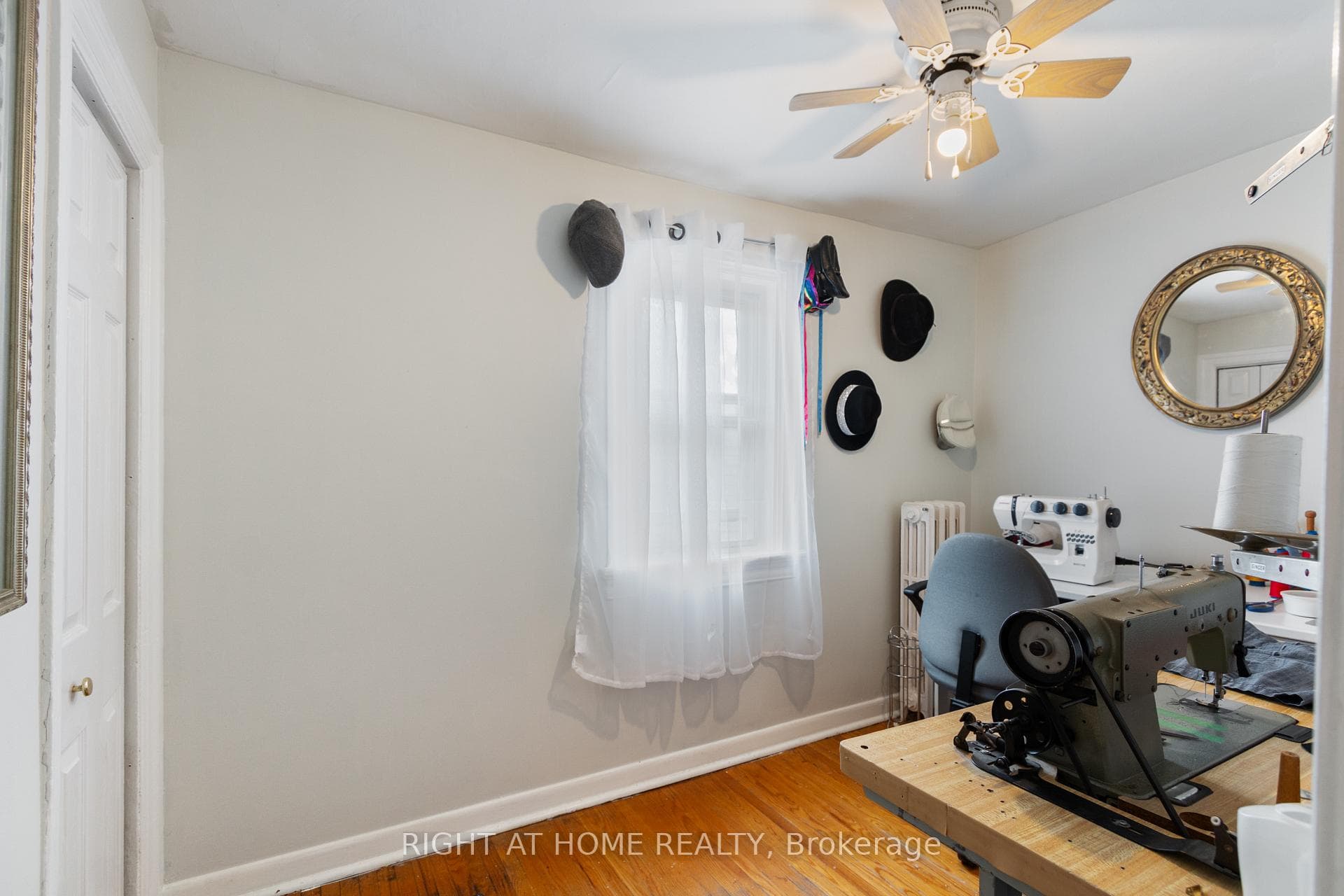 147 Harvie Avenue photo 12